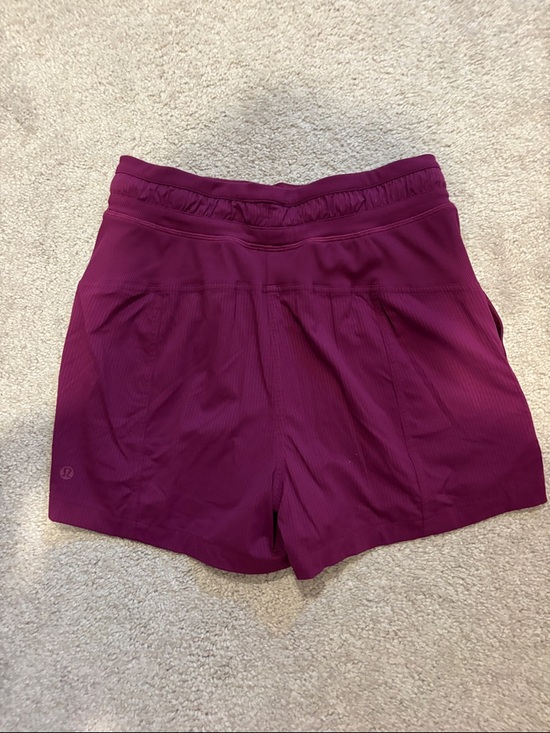 Lululemon Dance Studio HR Shorts 3.5” - Picture 3 of 3